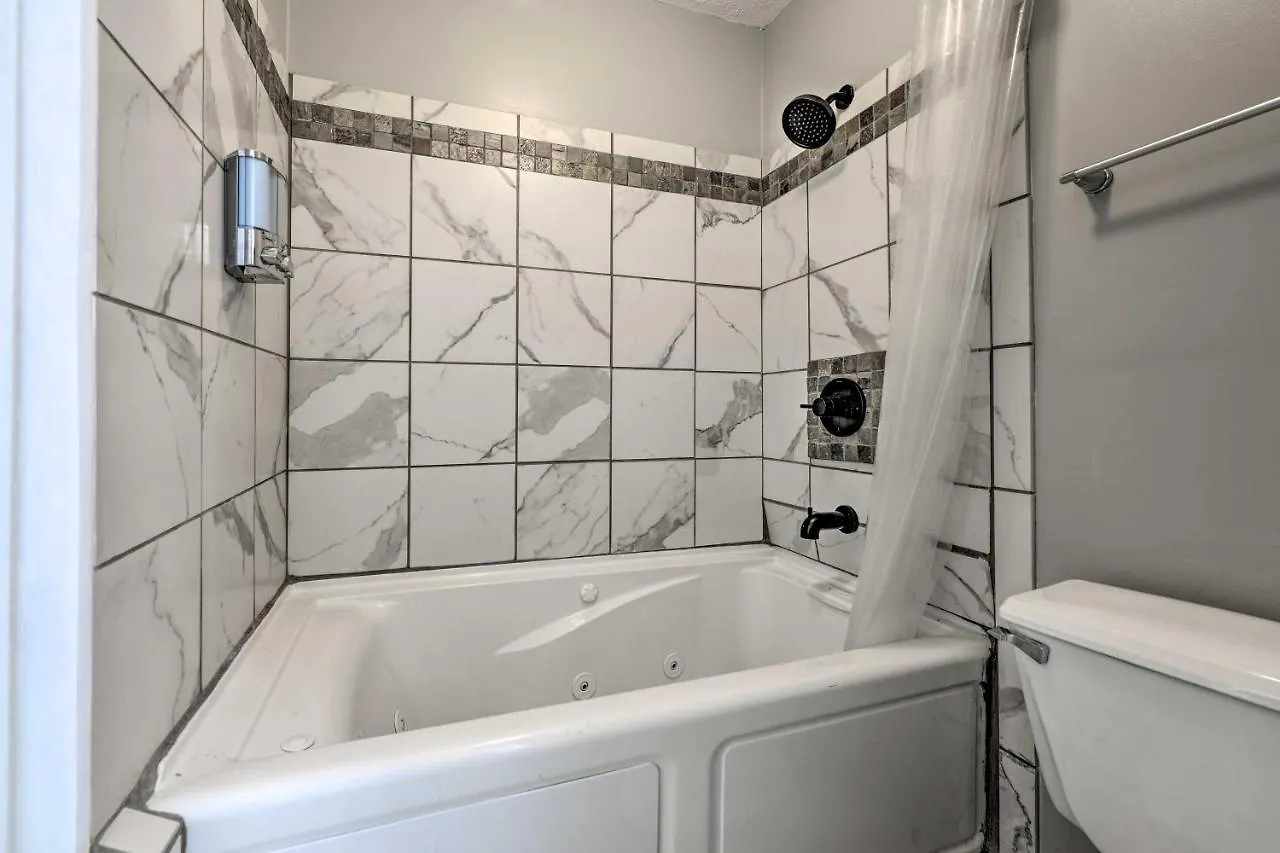 Convenient Condo With Hot Tub - Walk To Beach! Panama City Beach 0*,  United States