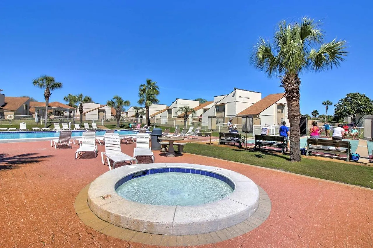 Apartment Convenient Condo With Hot Tub - Walk To Beach! Panama City Beach
